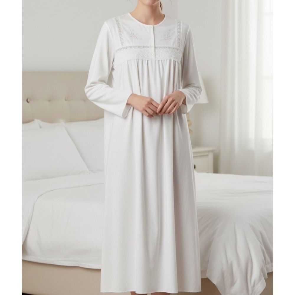 VTG BARBIZON White SATIN Fleece Backing SMOCK/LACE/FLORAL Nightgown Gown Sz M